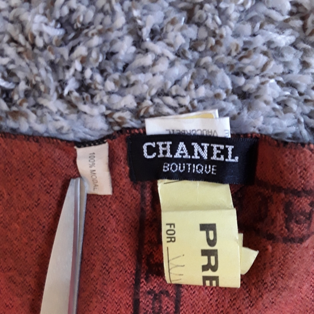 Chanel winter scarf - Picture 4 of 6